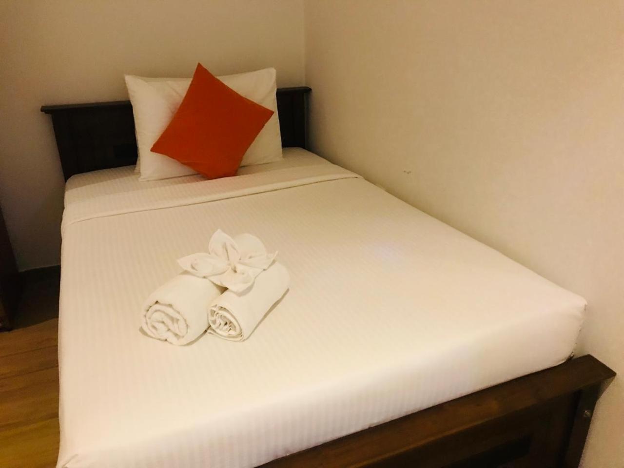 Diva Villa Airport Transit Hotel 카투나야크 외부 사진