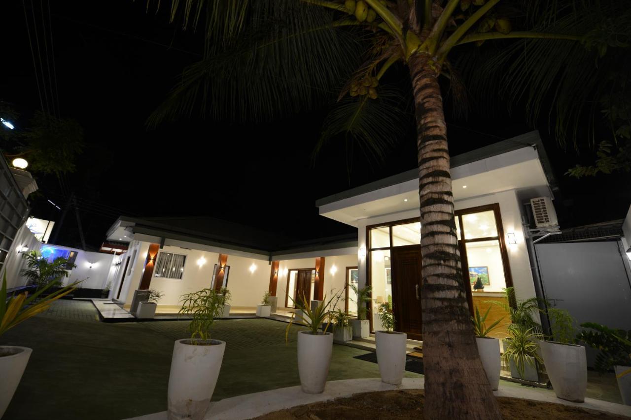 Diva Villa Airport Transit Hotel 카투나야크 외부 사진
