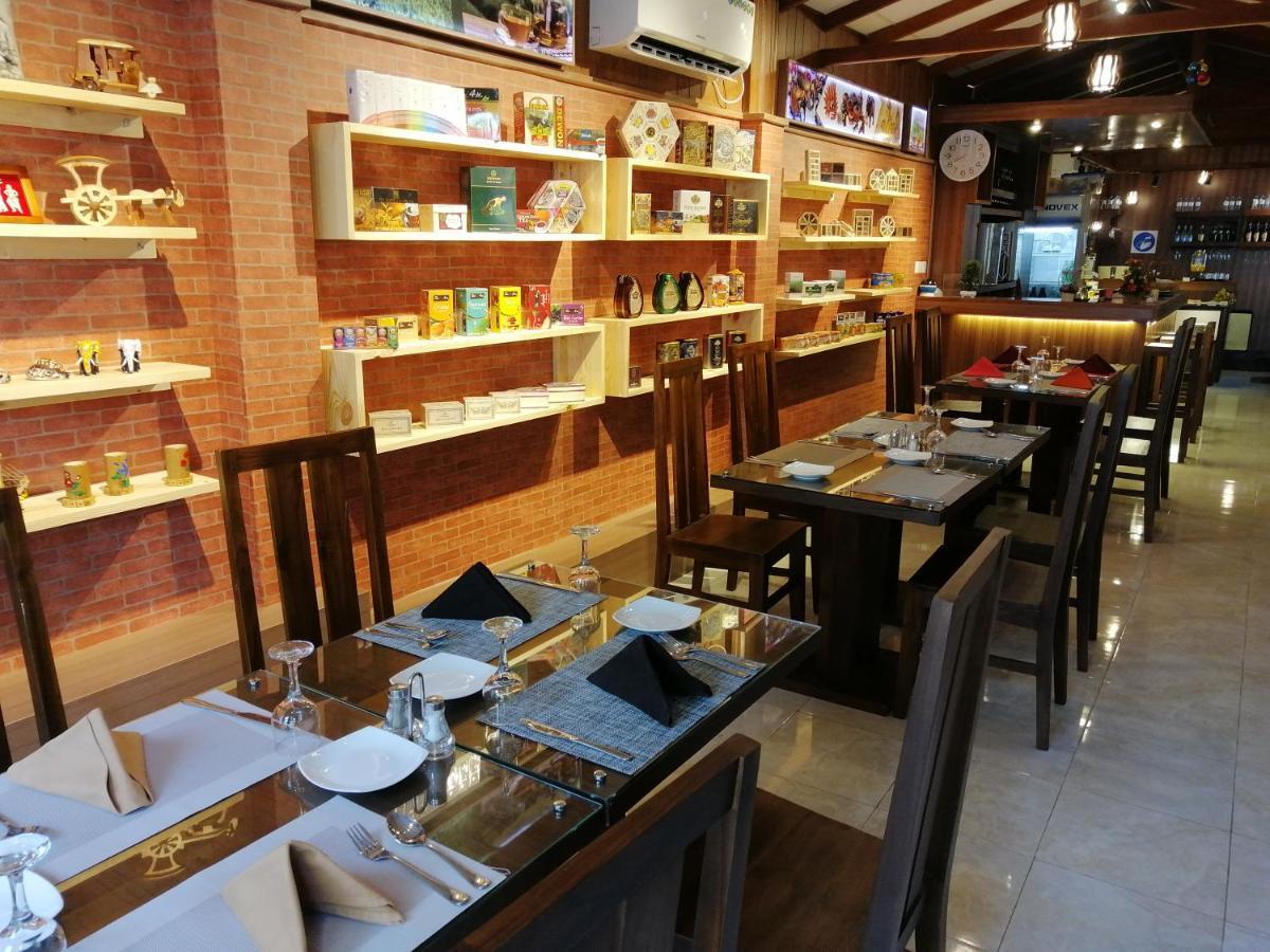 Diva Villa Airport Transit Hotel 카투나야크 외부 사진